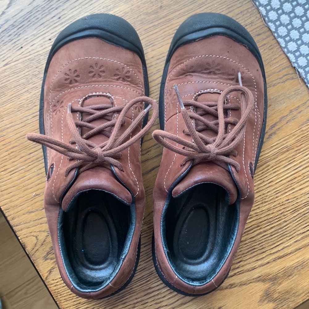 Woman’s Keen shoes